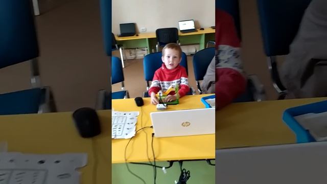 сделали жирафа на роботехнике. смотреть онлайн