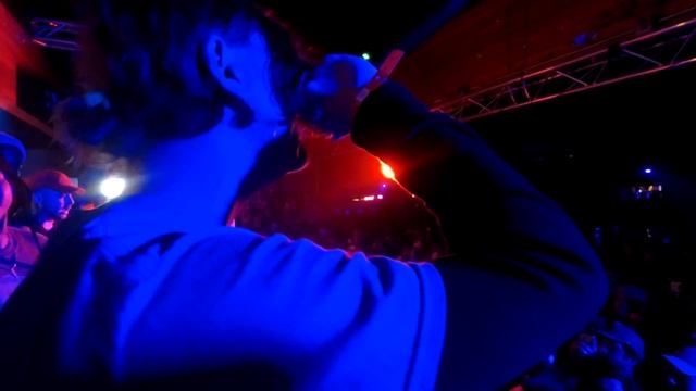 Lil Peep feat. Horse Head - Right Here (Live in LA, 2/25/17) смотреть онлайн