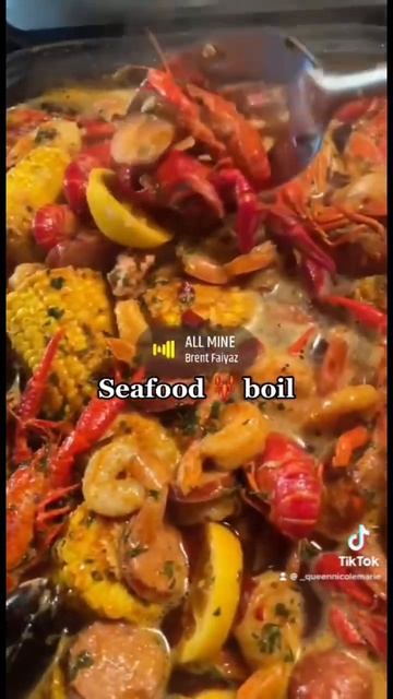 Seafood boil | crawfish, Shrimp, mussels & squid 🦑 #shorts #viral #seafood #viralshorts смотреть онлайн