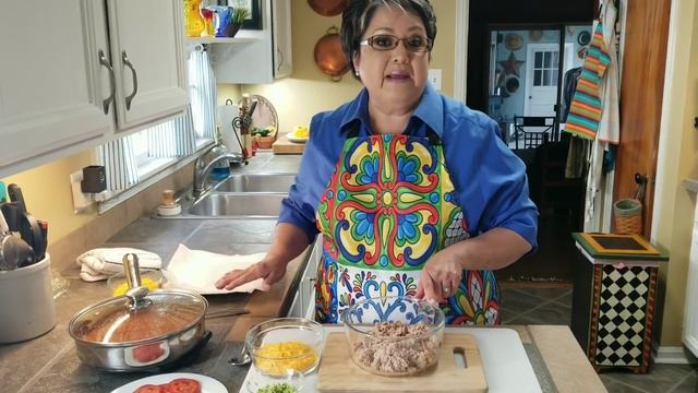 Delicious TUNA ENCHILADAS | OHIO Kitchen ❤ смотреть онлайн