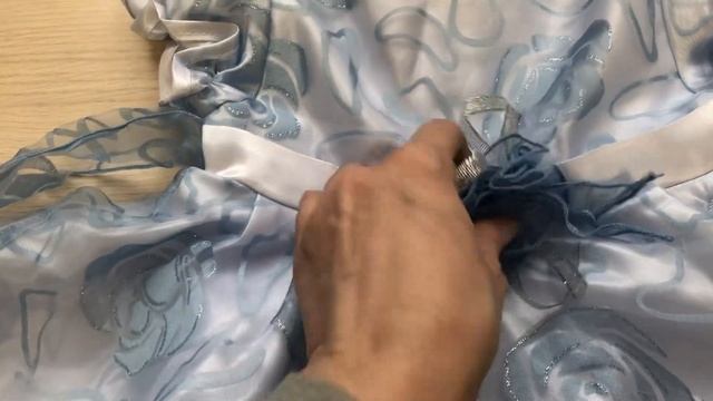 Пышное платье бело-голубое смотреть онлайн
