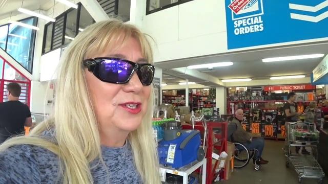 По магазинам Сиднея. Сосиски на благотворительность смотреть онлайн