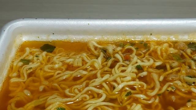 пробую красный доширак с говядиной смотреть онлайн