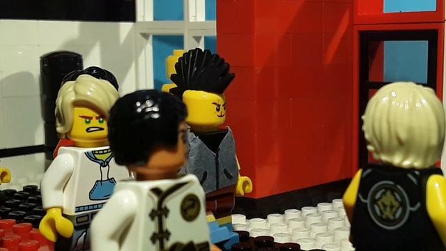 HAWK FLIPS THE SCRIPT IN LEGO (Cobra Kai scene recreation) смотреть онлайн