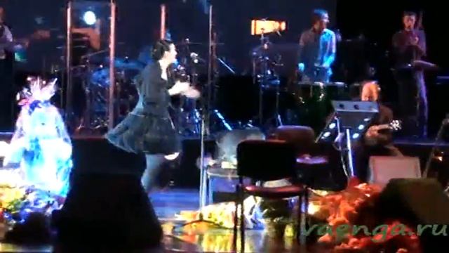 Елена Ваенга. Желаю. (БКЗ. 30.01.2011) смотреть онлайн