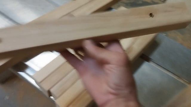 Что можно сделать из поддона, шезлонг для дачи своими руками. Не про пчел. смотреть онлайн