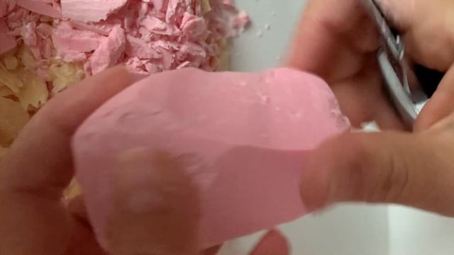 Soap ASMR / Pink & honey soap cutting смотреть онлайн