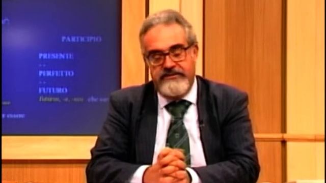 9. - L'ausiliare sum e i suoi composti смотреть онлайн