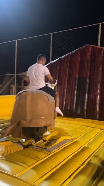 МУЖ-ТУРОК НА БЫКЕ 🤣 смотреть онлайн