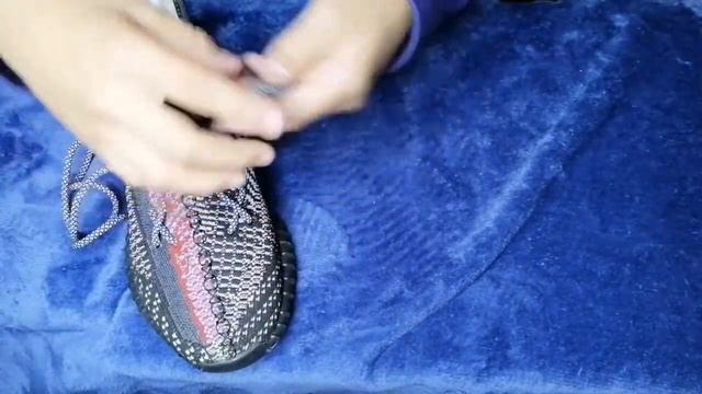 Como amarrar yeezy estilo kaws смотреть онлайн
