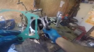 Yamaha Grizzly 660 install cylinder and piston part 1