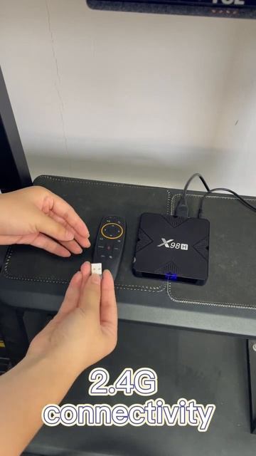 G10S 2.4G wireless remote control with Voice gyroscope #shorts #tvremote #remotecontrol смотреть онлайн