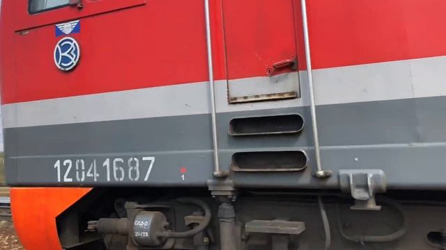 Перегонка 2тэ10м-2599,эп2к и грузовой по станции бекасово-сортировочное