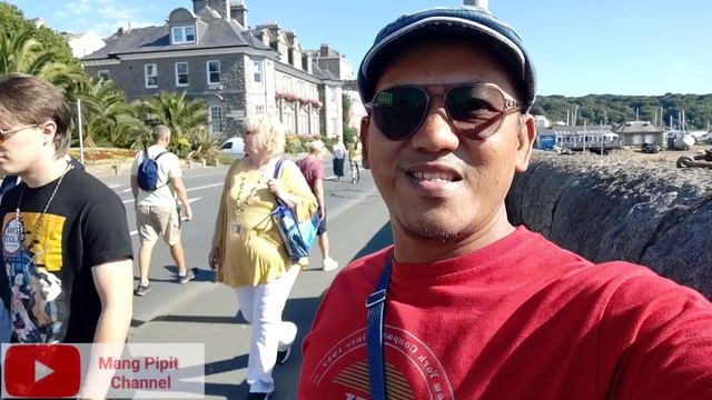 Bazaar Mingguan di bekas lokasi perang Guernsey English channel смотреть онлайн