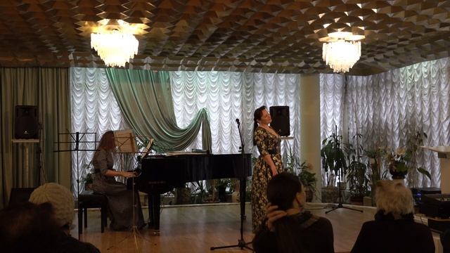 "ЛУННЫЙ ВАЛЬС", музыка Исаак Дунаевский - (из х/ф "Цирк"), поёт Наталья Пашкова.