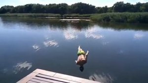 Странный Прыжок в Воду