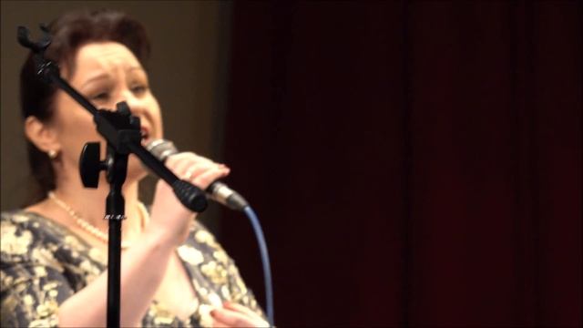 "Где-то там за Уралом", муз. А.Аверкина, сл. М.Райкина.