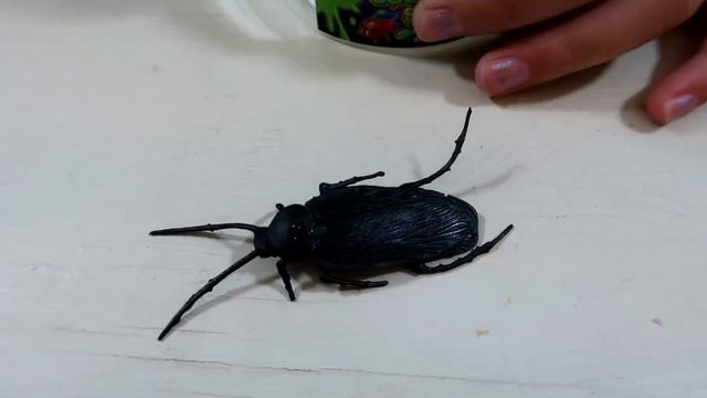 DISGUSTING SLIMES - VILE WORMS, GLOW SPIDER, NEON COCKROACH B&M смотреть онлайн