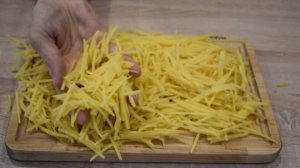Просто натрите картошку на тёрке. Вкусный рецепт из картошки, а стоит «копейки»
