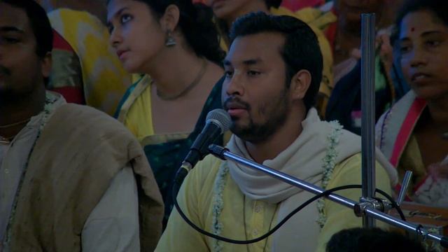Radha Premdan Kirtan led by Kirtan Priya Gaura Das смотреть онлайн