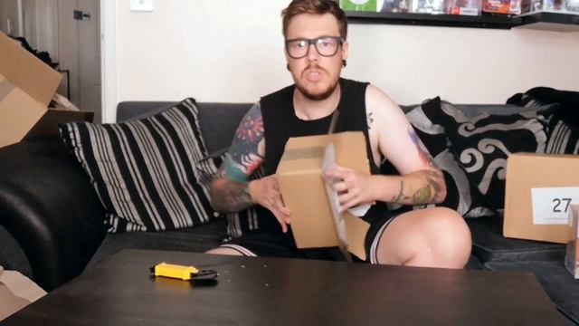 Double boxed toys mystery box season 19 unboxing - Oversized season!? Funko pop mystery box unboxin смотреть онлайн