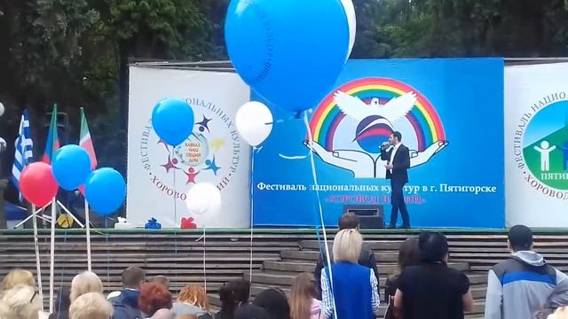 Я прошу хоть ненадолго смотреть онлайн