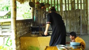 The first day with dad after his hospital stay, family life | Ly Thi Ly