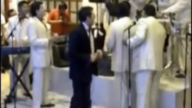 Kurt Spross y la Internacional Sonora Santanera смотреть онлайн