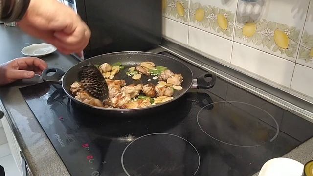 Валенсийская паэлья. 🥘🐓🐇🐌🇪🇦 смотреть онлайн