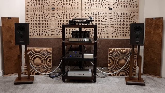 Audio Solutions Figaro B plus Qualiton X200/2 смотреть онлайн