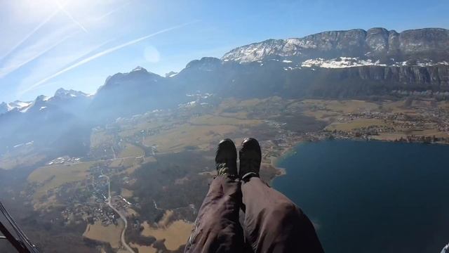 Advance Epsilon 9: paragliding in February, Annecy смотреть онлайн