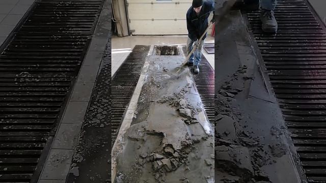 вот так к примеру чистят приямки на автомойке в ттс смотреть онлайн