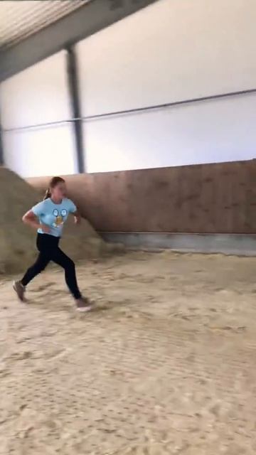 Катя Хохлачева на коне Мистраль// оператор Лиза смотреть онлайн