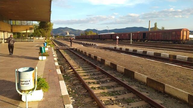 Siemens desiro two way arrival kardzhali station bulgaria. смотреть онлайн