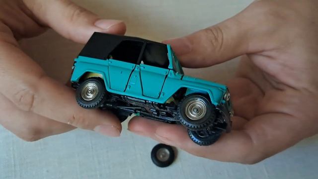 Распаковка Violity нечастый УАЗ с железной рамой с "made in ussr", в бирюзовом цвете смотреть онлайн
