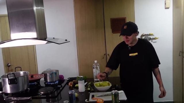 COCINANDO CON PELICANGER Y EMIKUKIS *dorilocos* смотреть онлайн