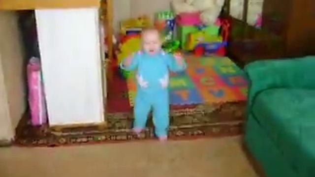 Топ-топ, топает малыш смотреть онлайн