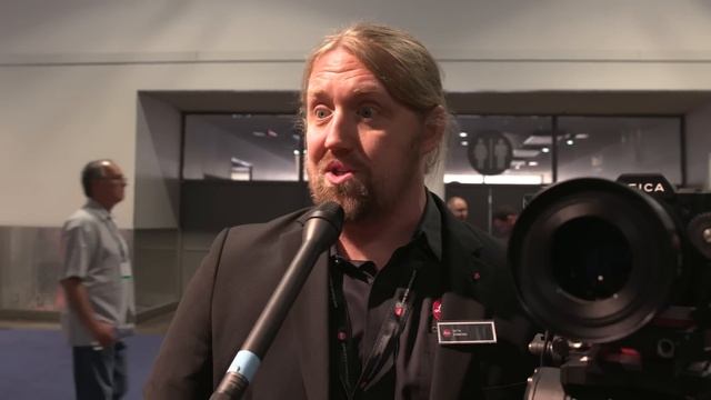 The $7,500 Leica SL Camera Does 120fps in HD or 30fps in 4k with 10-bit Uncompressed 4:2:2 Out смотреть онлайн