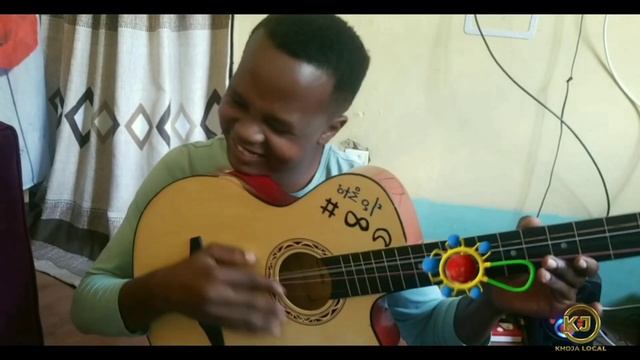 Mama, sai najua kuchezea kitu ya Baba!!!😂😂😂 смотреть онлайн