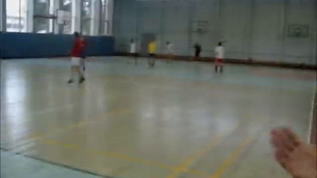 Нелегалы. Гол №1.wmv смотреть онлайн