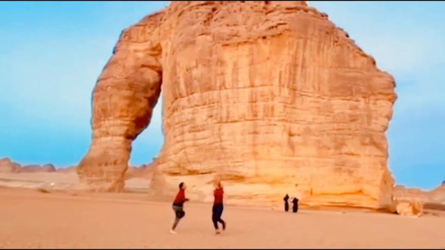 Explore Elephant Rock/The World’s Masterpiece#Al Ula,Saudi Arabia смотреть онлайн