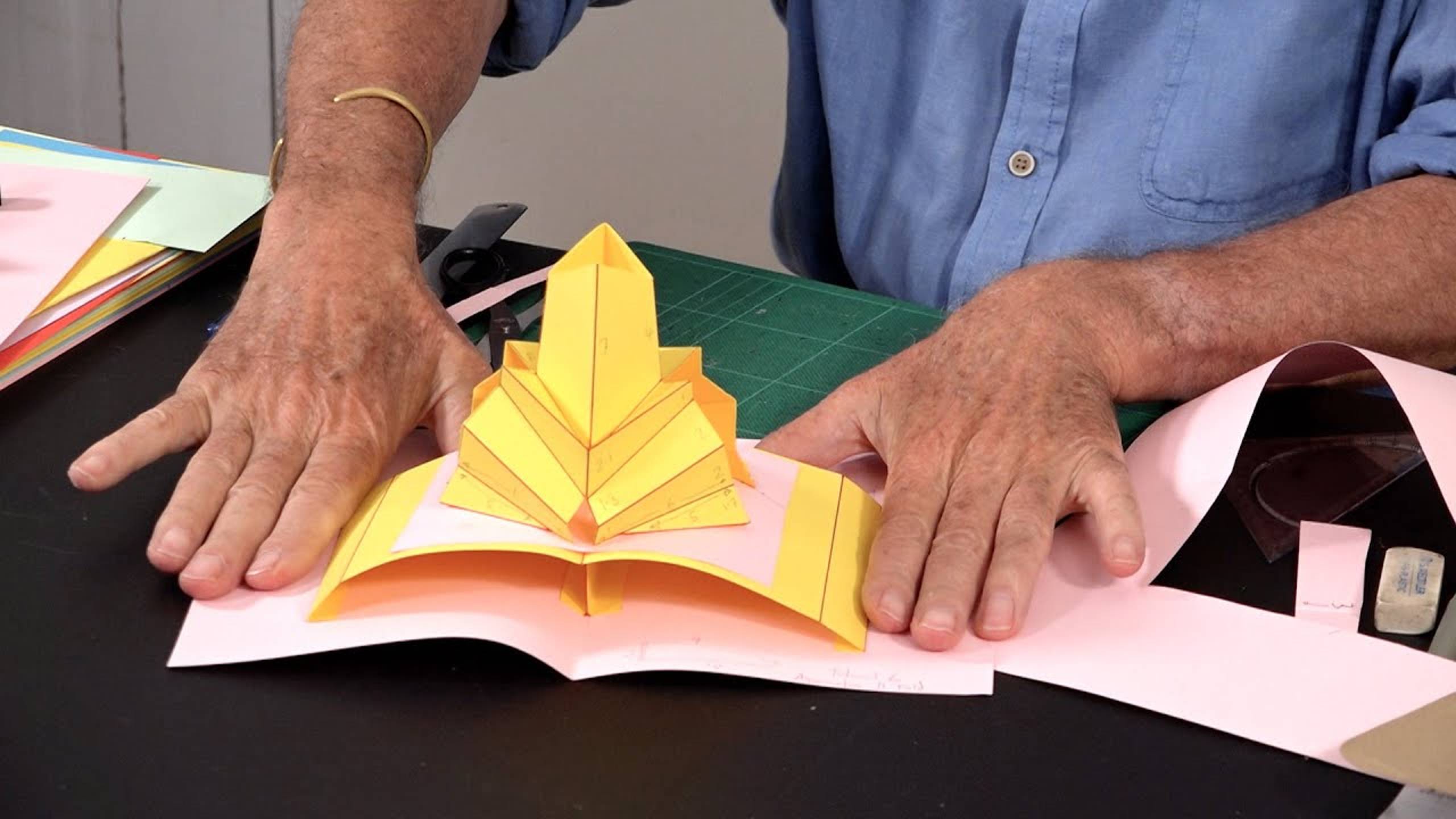 Pop-Up Tutorial 81 - Concertina Tower смотреть онлайн