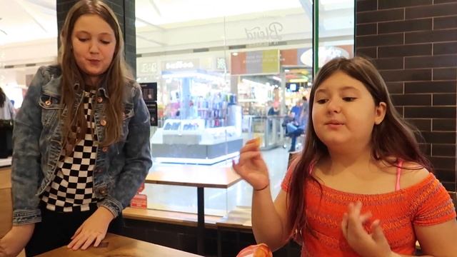 SLIME & SQUISHIES SHOPPING WITH BFF AT TOKYO WORLD & MALL ***GONE WRONG*** смотреть онлайн