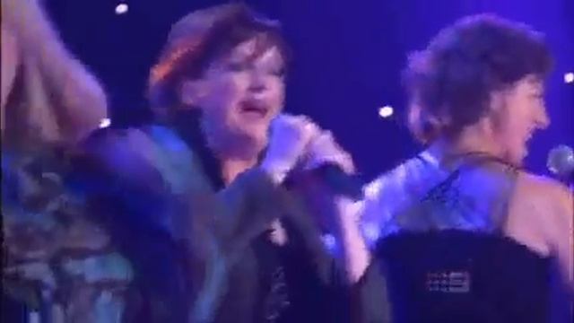 Dancing Queen - Cast of Mamma Mia смотреть онлайн