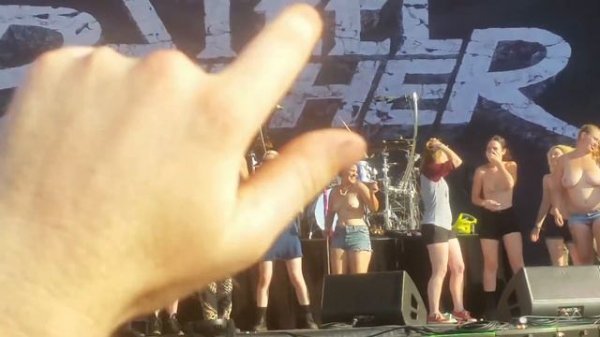 Steel Panther [live] - 17 Girls in a Row. Soundwave. Brisbane, 2015.