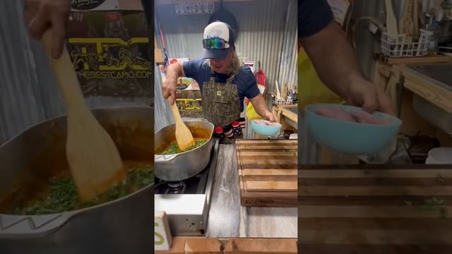 Alligator sauce piquante!! Full video on stalekracker official channel!! смотреть онлайн