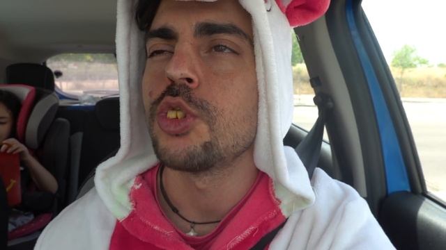 24 HORAS VESTIDO DE UNICORNIO!! vamos al Mcdonals y muchas mas cosas... zarolakids смотреть онлайн