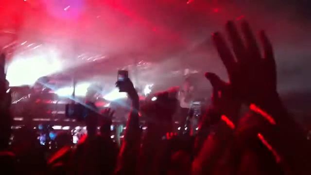 Hurts - Somebody to Die For (Live in Minsk, Belarus | Sports Palace | 12.03.2016) смотреть онлайн