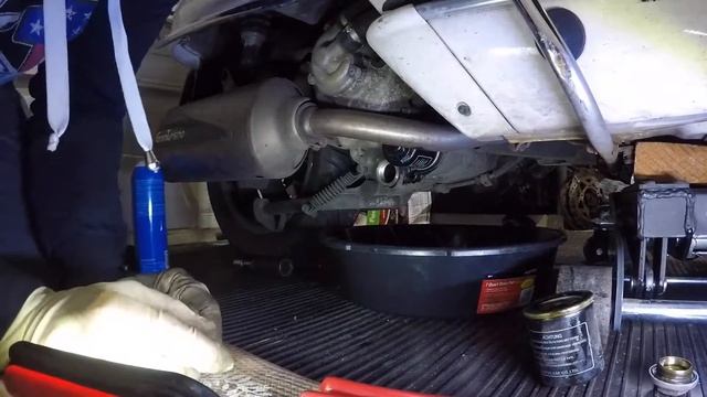 Piaggio Vespa 2010 Gts 300 (200 cc - 250 cc) (GTV-Gt-60) How i do Oil Change + Oil Filter смотреть онлайн