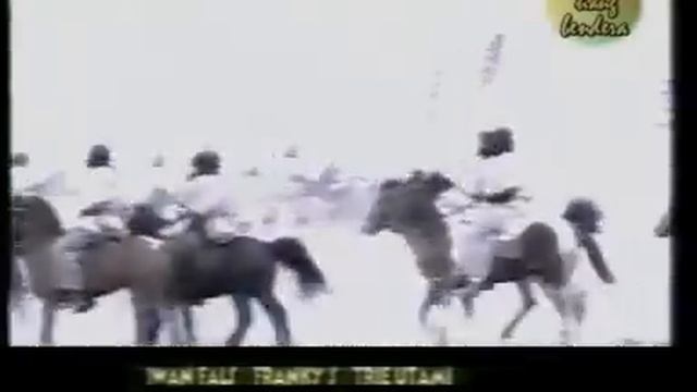 Di Bawah Tiang Bendera смотреть онлайн